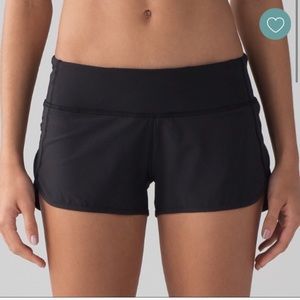 Lululemon Speed Up Shorts 2.5 inseam size 6